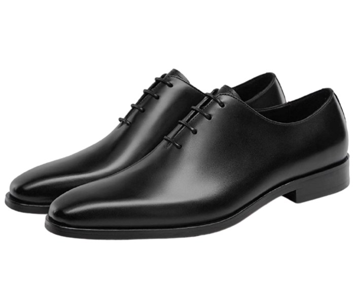 Young men's black dress shoes