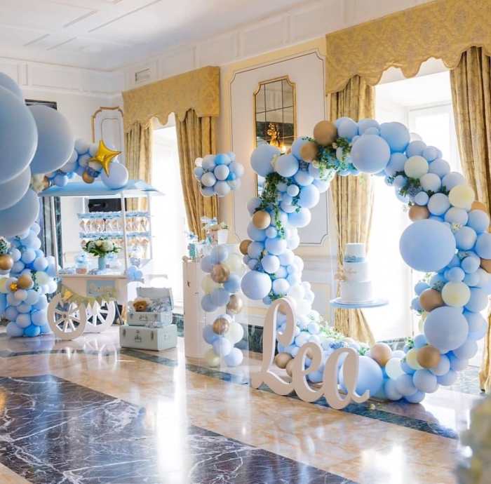 How to decorate a baby shower room